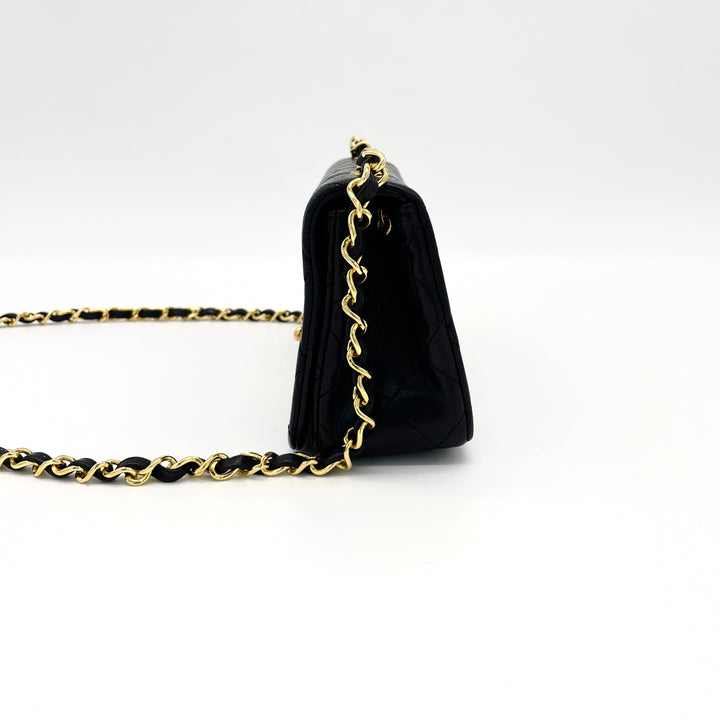 CHANEL Matelasse Shoulder Bag