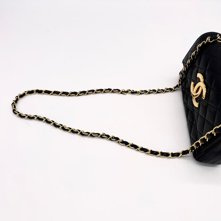 CHANEL Matelasse Shoulder Bag