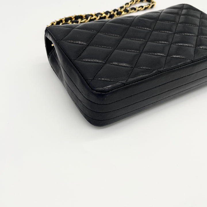 CHANEL Matelasse Shoulder Bag