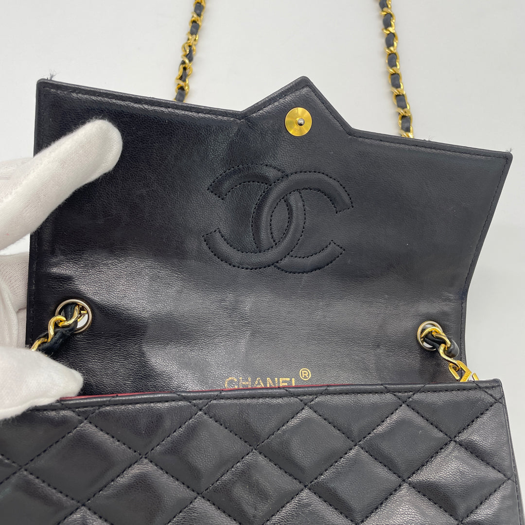 CHANEL Matelasse Shoulder Bag