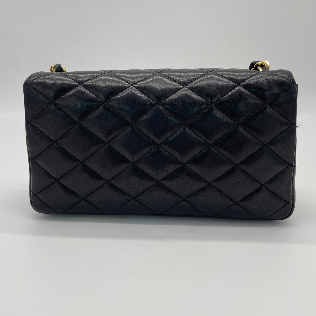 CHANEL Matelasse Shoulder Bag