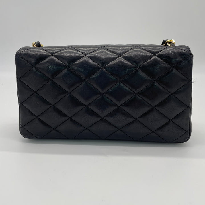CHANEL Matelasse Shoulder Bag
