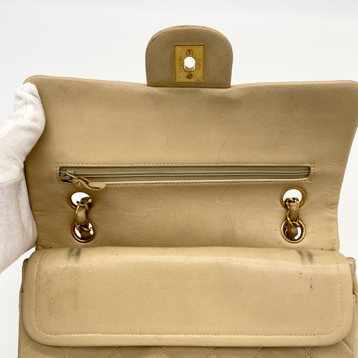 CHANEL Matelasse shoulder bag with double flap