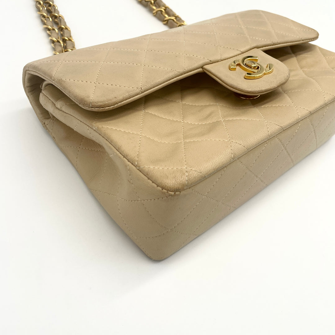 CHANEL Matelasse shoulder bag with double flap