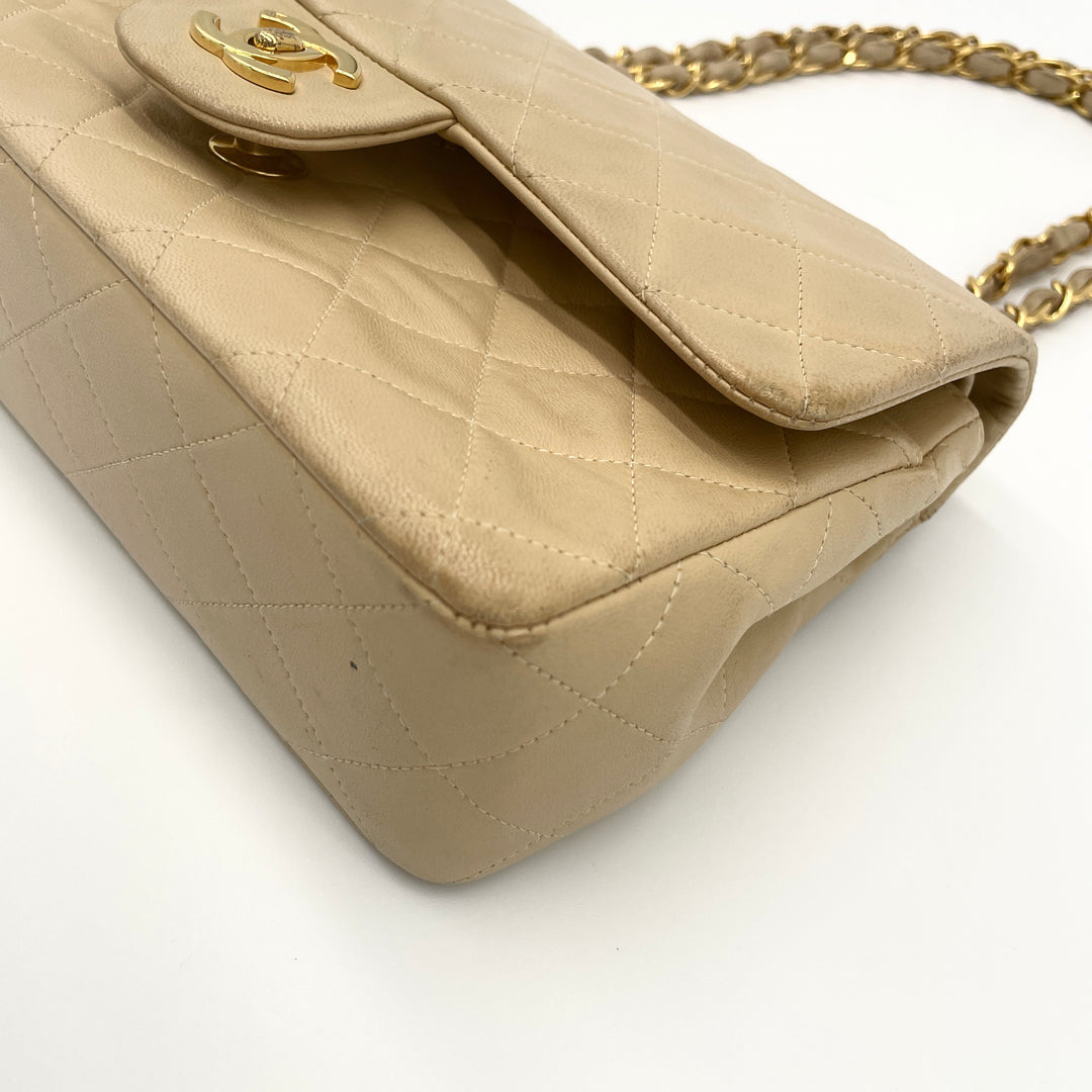 CHANEL Matelasse shoulder bag with double flap