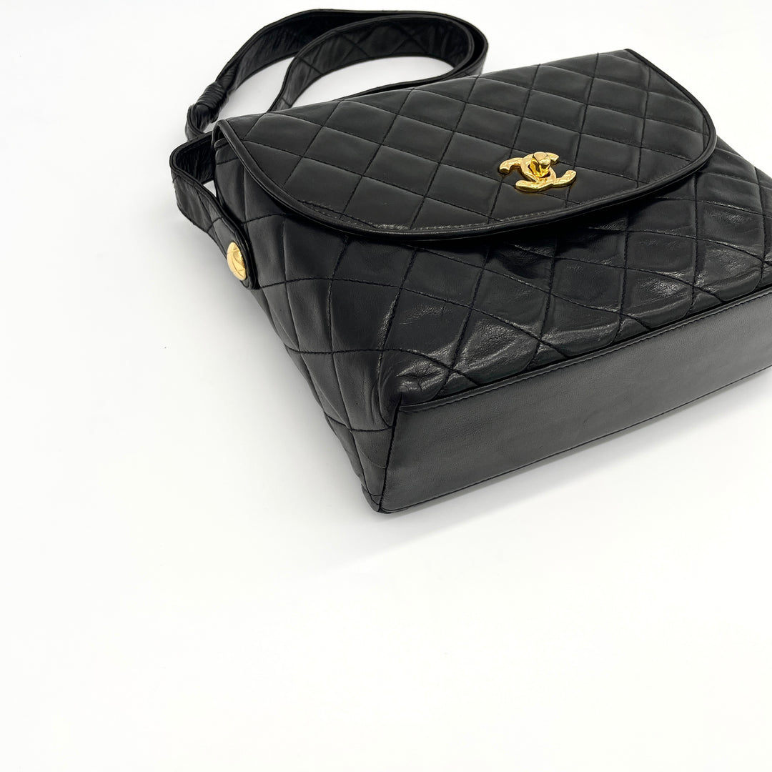 CHANEL Matelasse Shoulder Bag