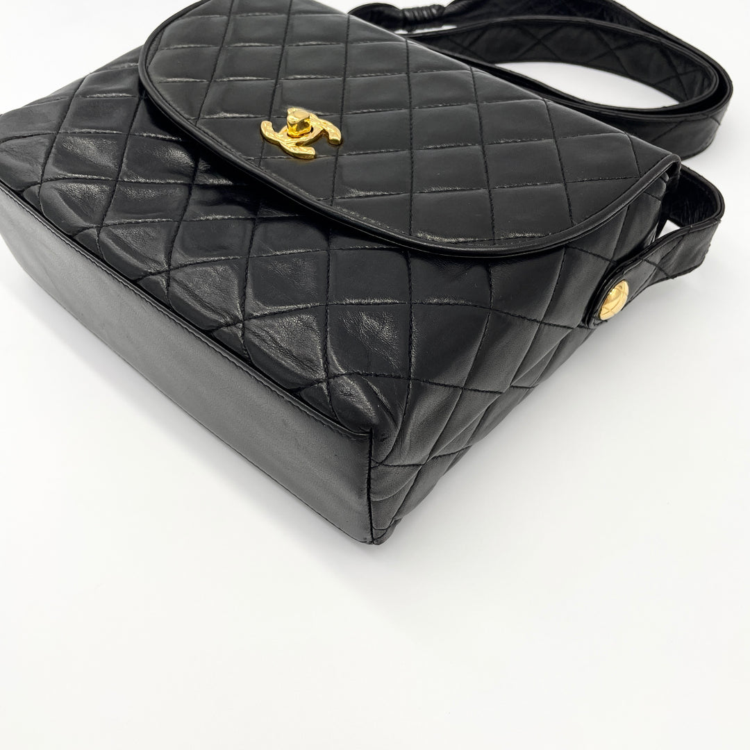 CHANEL Matelasse Shoulder Bag