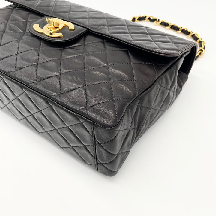 CHANEL Matelasse Shoulder Bag