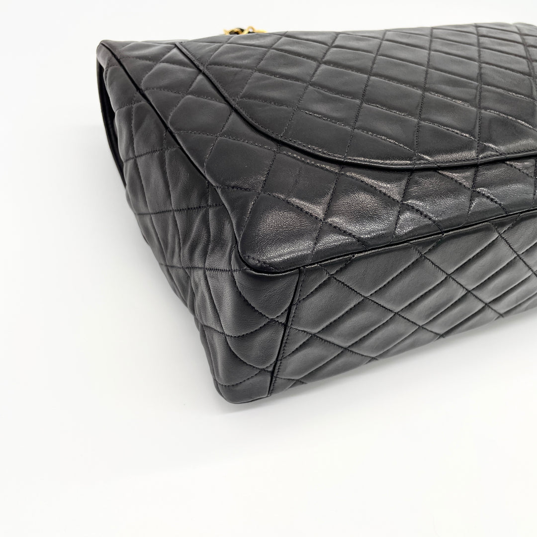 CHANEL Matelasse Shoulder Bag